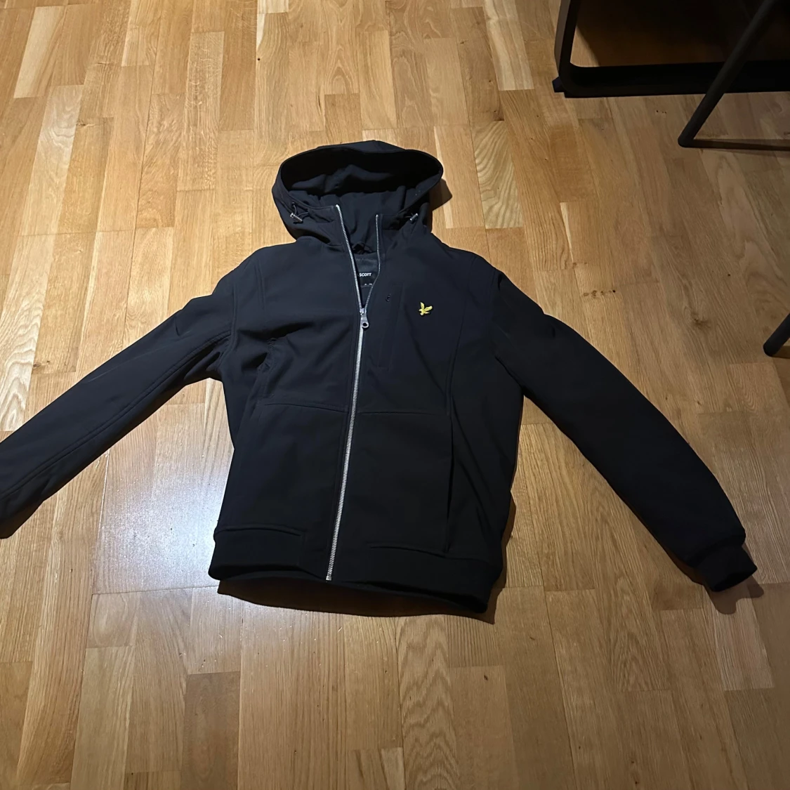 Svart jacka från Lyle & Scott