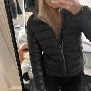 Colmar jacka - Storlek 44 i italiensk storlek så är 38/S i europeisk storlek.
