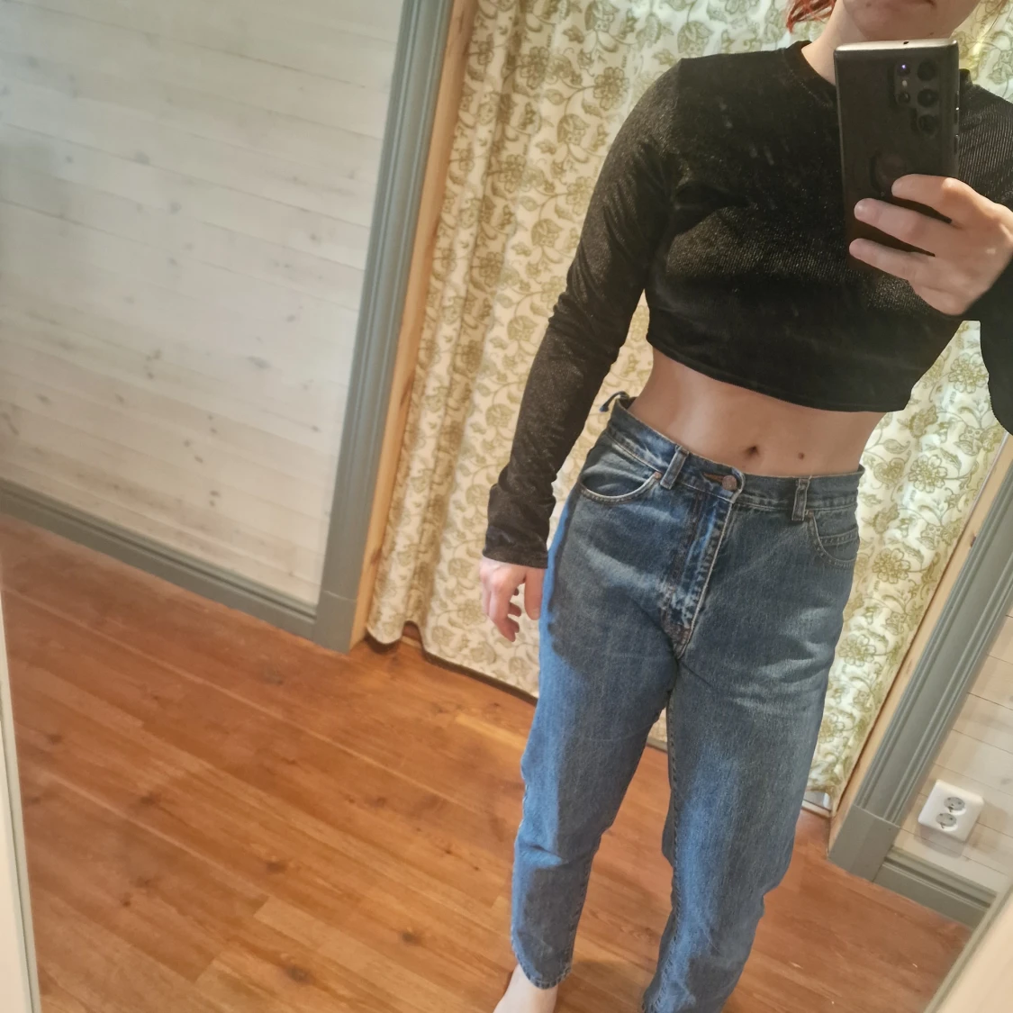 Svart croppad topp från Shein - 2