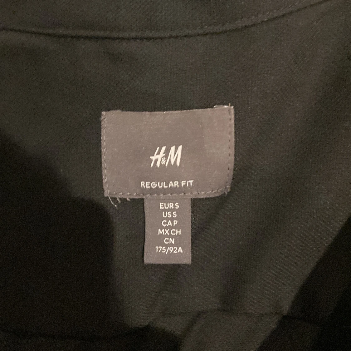 Svart overshirt från H&M med dragkedja - 1