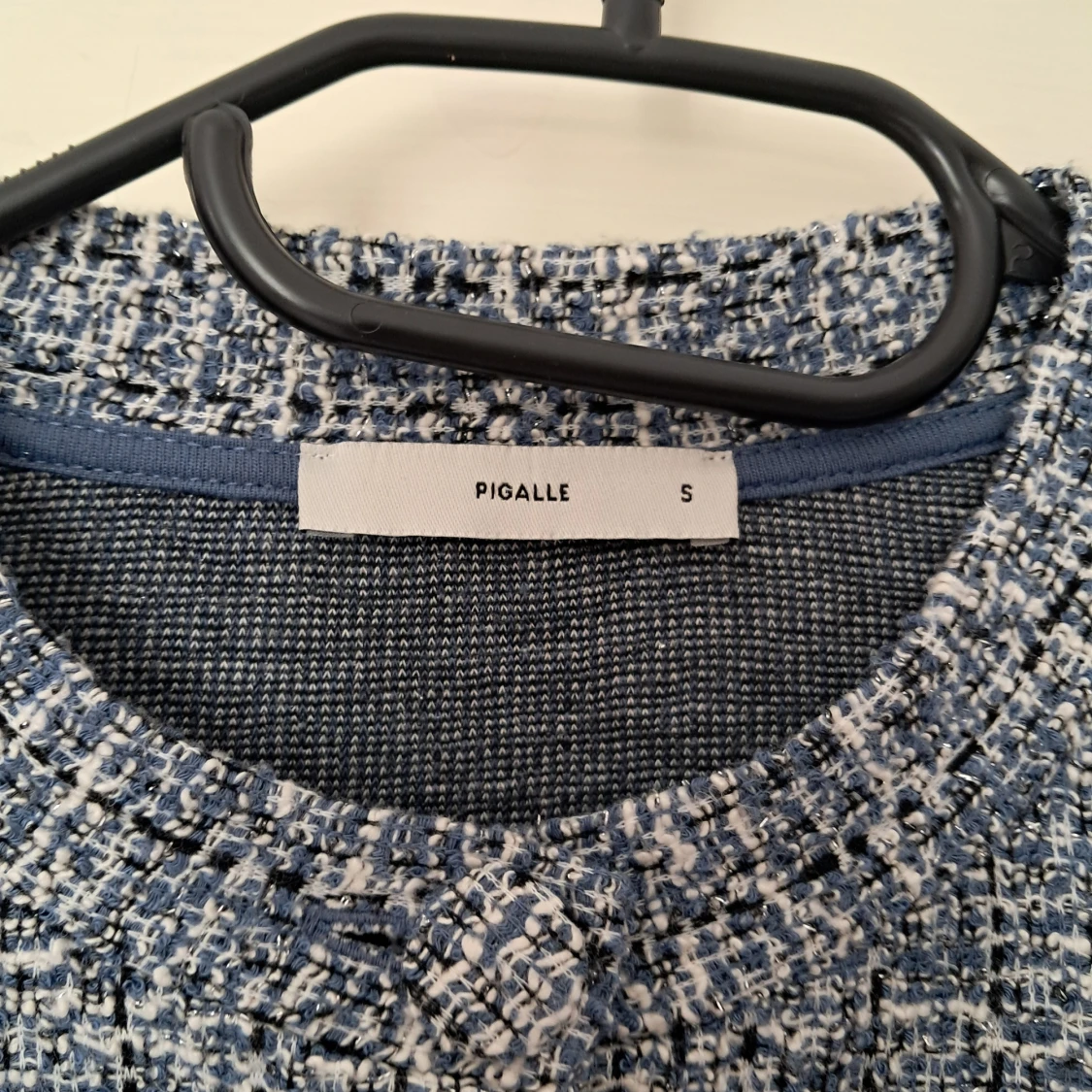 Glittrig blåvit cardigan från ONLY - 3