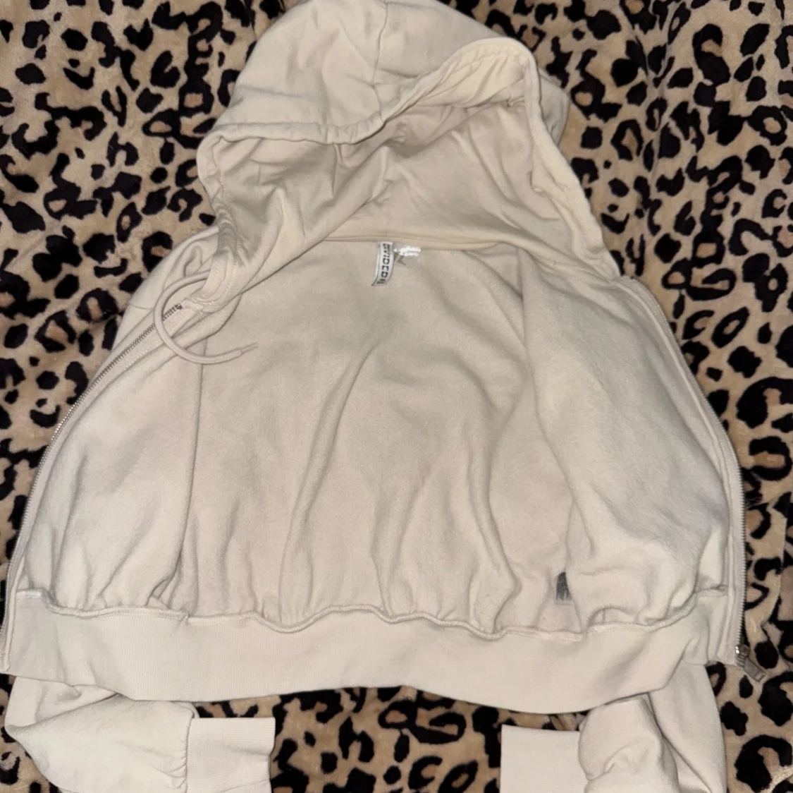 Vit cropped tjocktröja från H&M - 2