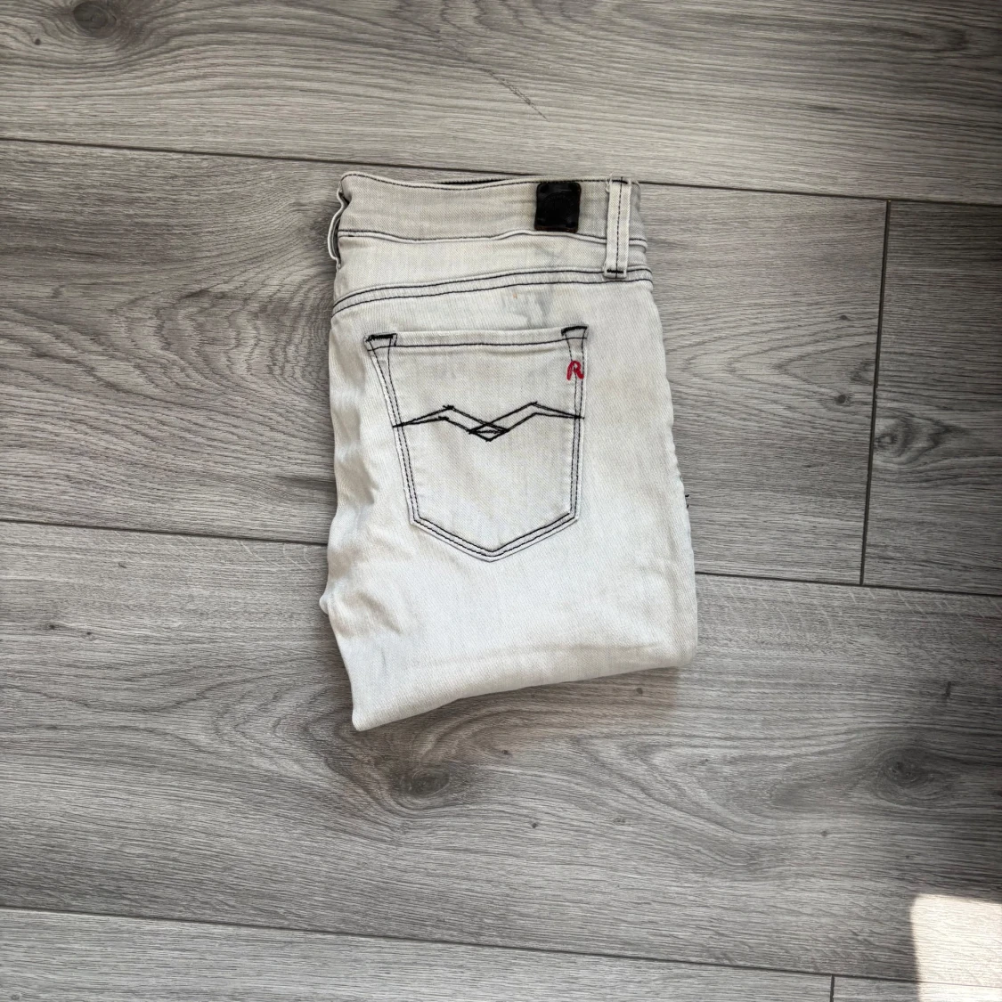 Vit/grå Replay jeans, W27 L32, ny utan prislapp - 3