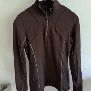 Träningströja  - Aldrig använd. 