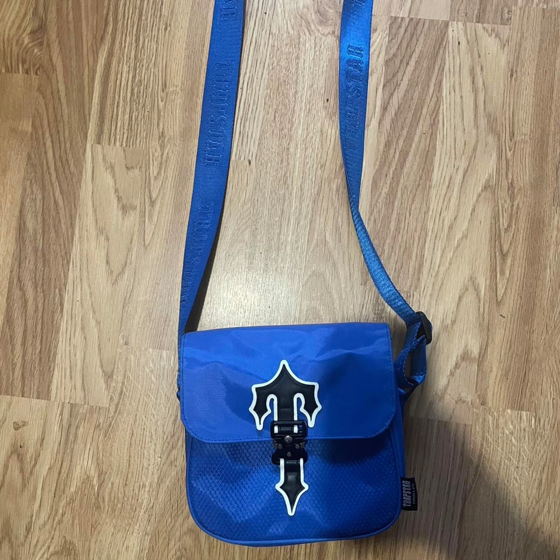 Blå axelväska från Trapstar - 2