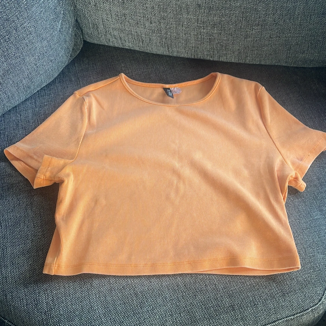 Croppad ribbad topp från H&M orange