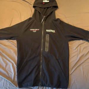 Hoodrich zip hoodie - bra skick, köpt på JD sports