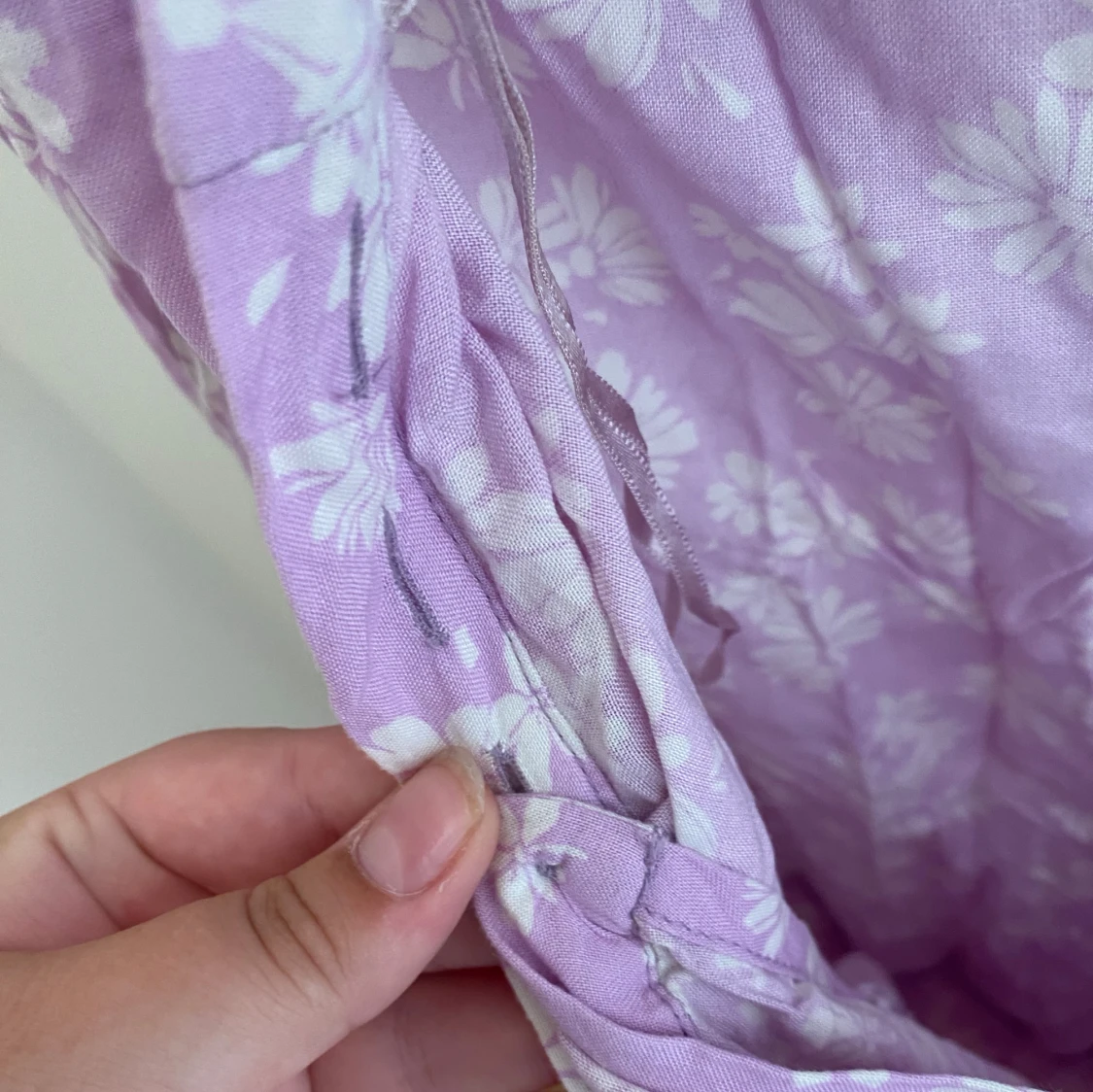 Lila blommig omlott kjol, Pernilla Wahlgren - 2