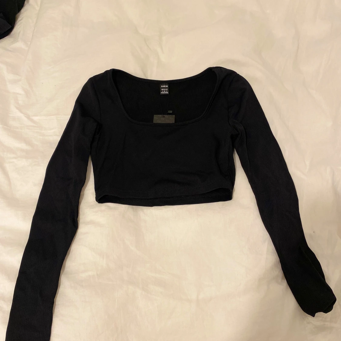 Svart croppad topp från SHEIN