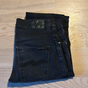 Nudie jeans  - Nudie jeans | Modell: Grim Tim | Skick 10/10 | Strolek: W33 - L34 | Kontakta mig för fler frågor eller bilder📲