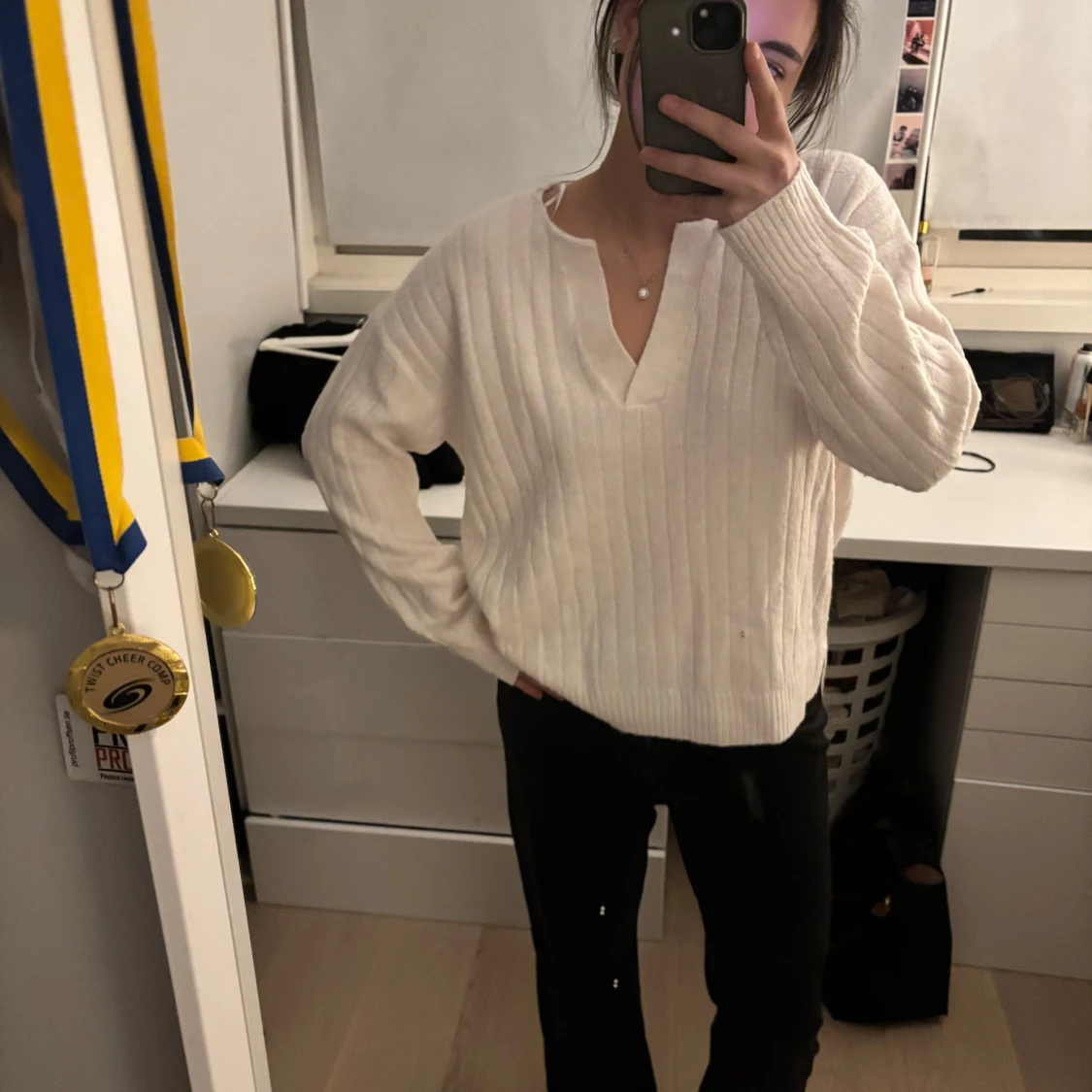 Vit ribbad tröja - 2