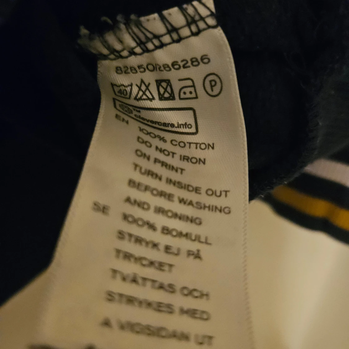 Mörkblå tröja från Hampton Republic - 3