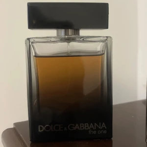 Dolce & gabbana the one parfym - Dolce & gabbana parfym. Ny pris är ungefär 1500!