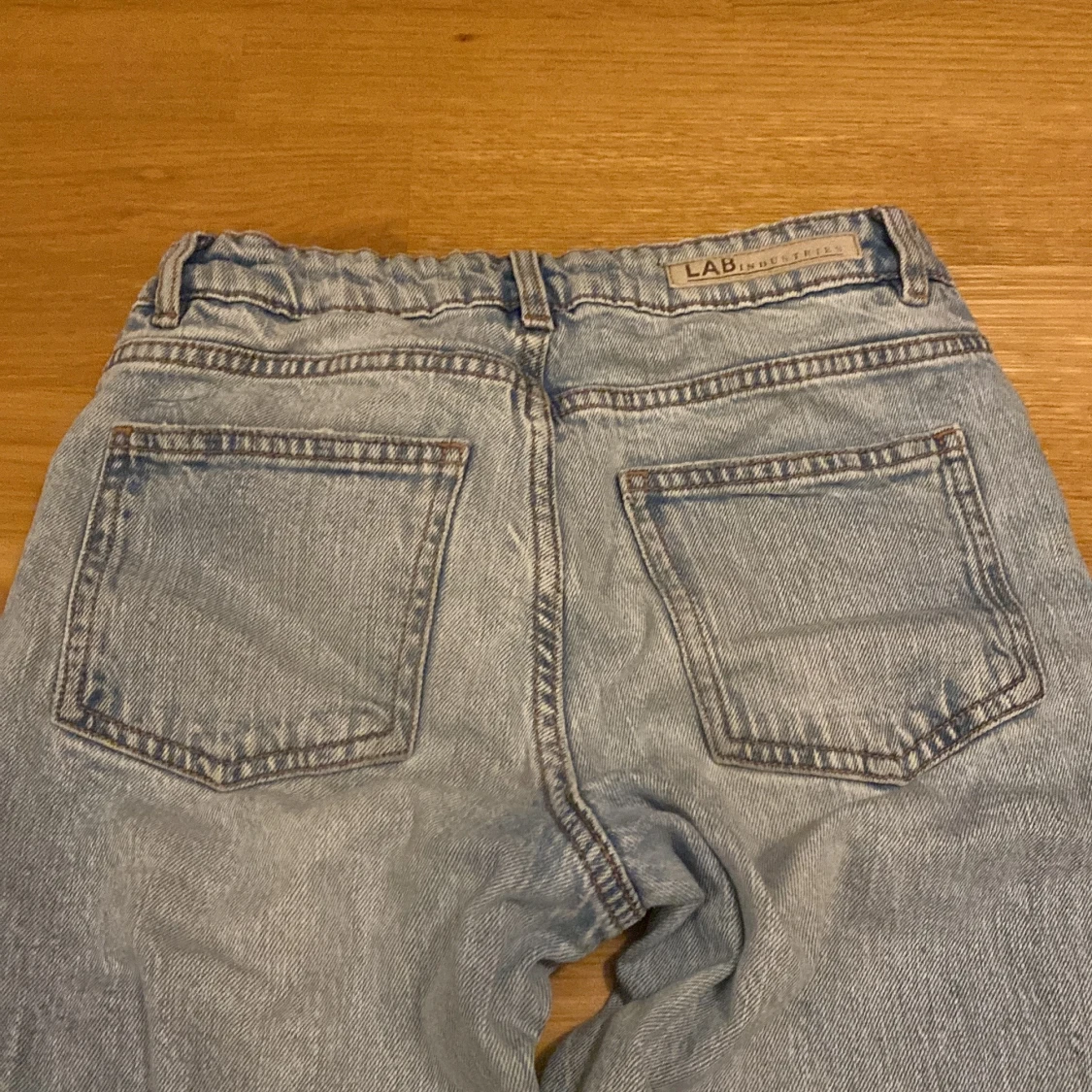 Ljusblå jeans från LAB Industries - 4