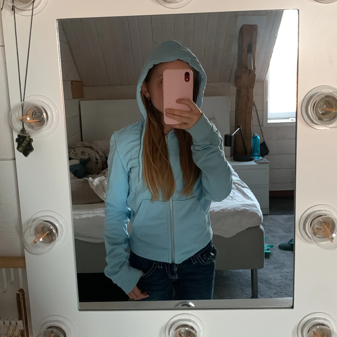 Ljusblå hoodie från H&M Divided - 1