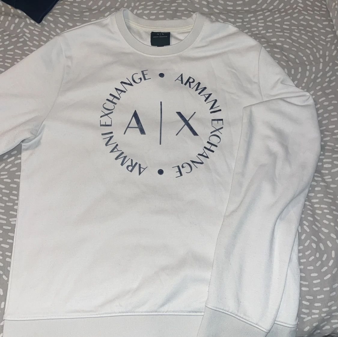 Vit tröja från Armani Exchange ( 1200 ordinarie pris )