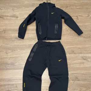 Nike Nocta tracksuit XS - Nocta tracksuit bra skick. Kan sälja tröjan och byxorna separat