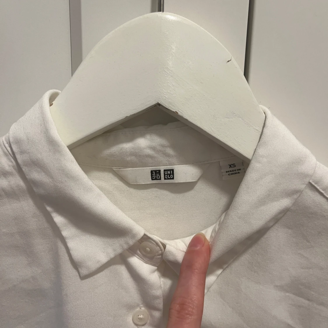 Vit bomulls skjorta från Uniqlo! - 2