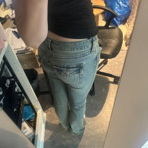True religion jeans - Supersnygga jeans från True Religion💕 storlek 29. Köpt på Nelly för 1399, använda 1 gång🙌🏼