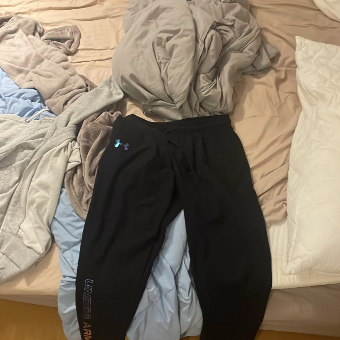 Svarta mjukisbyxor från Under Armour - 2