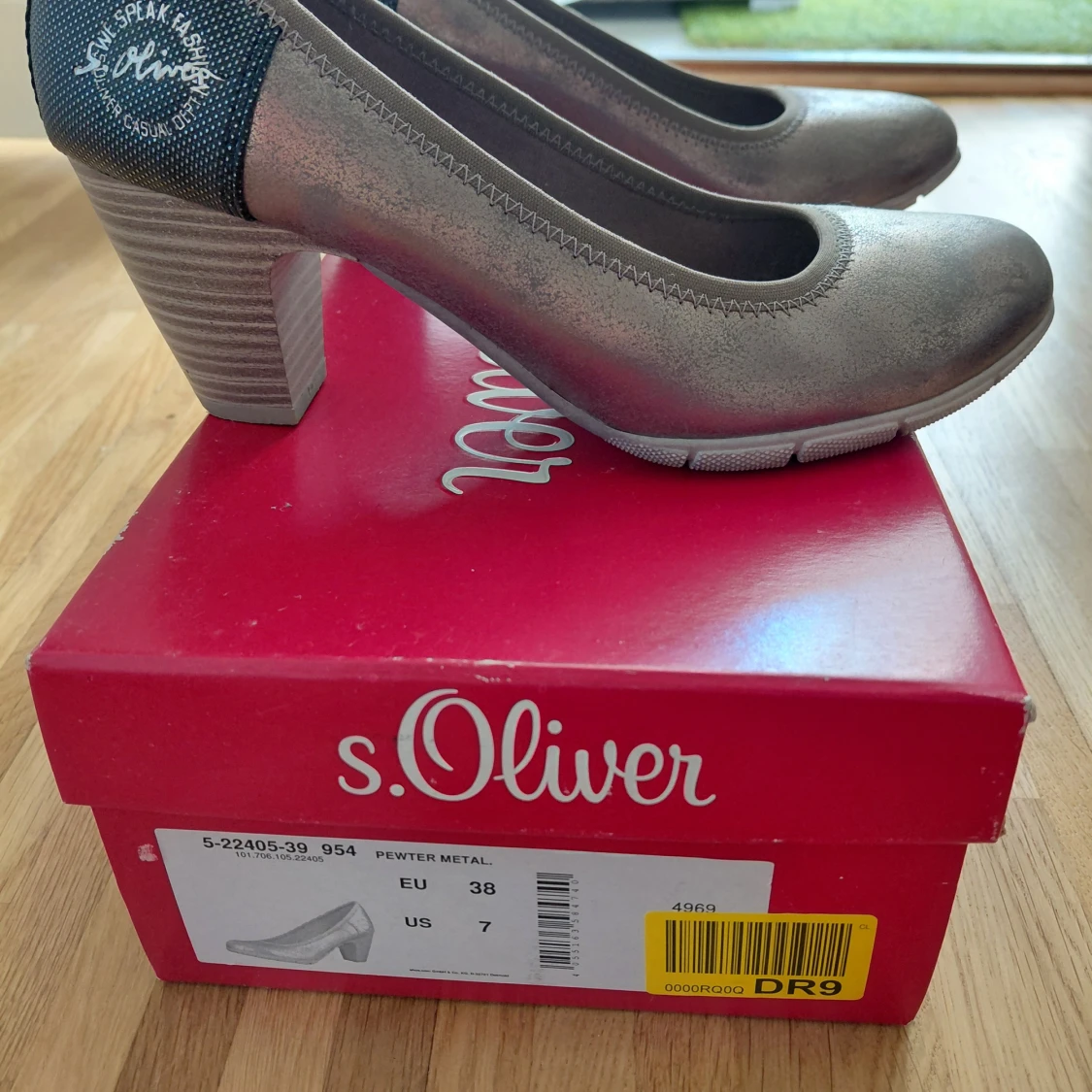 Metallic pumps från s.Oliver, storlek 38 - 2
