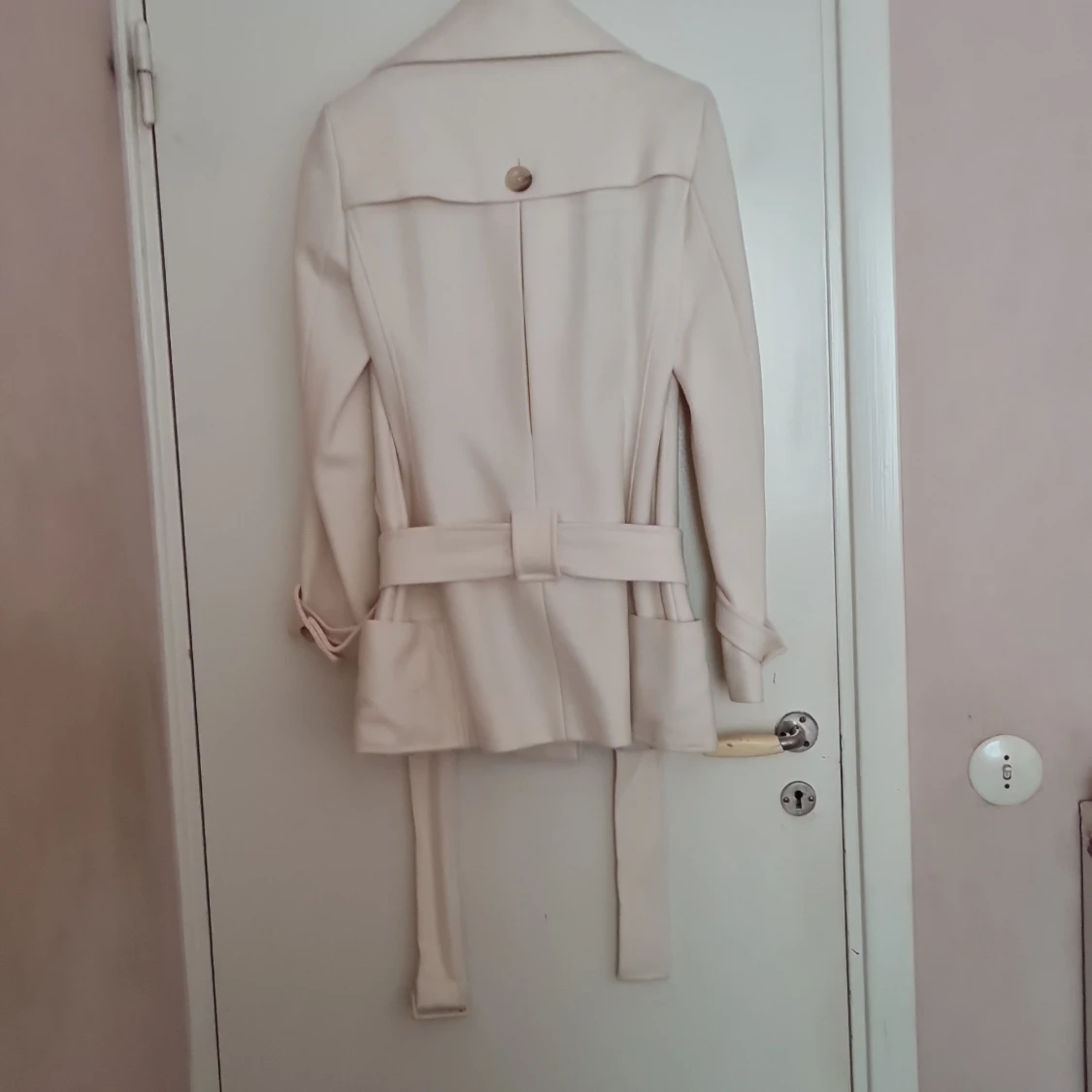 Beige trenchcoat från Esprit - 2