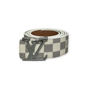 Louis Vuitton Bälte  - Helt nytt aldrig använt. Storlek 110cm. Kan frakta eller mötas i Stockholm. Postar inom 24 timmar
