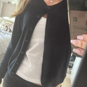 Svart kofta från 157, storlek M - Svart kofta från lager 157 i storlek M, mycket fint skick 