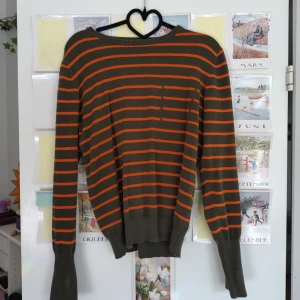 randig grön och orange tröja - långärmad tröja med gröna och orangea ränder, PM för frågor å fler bilder 