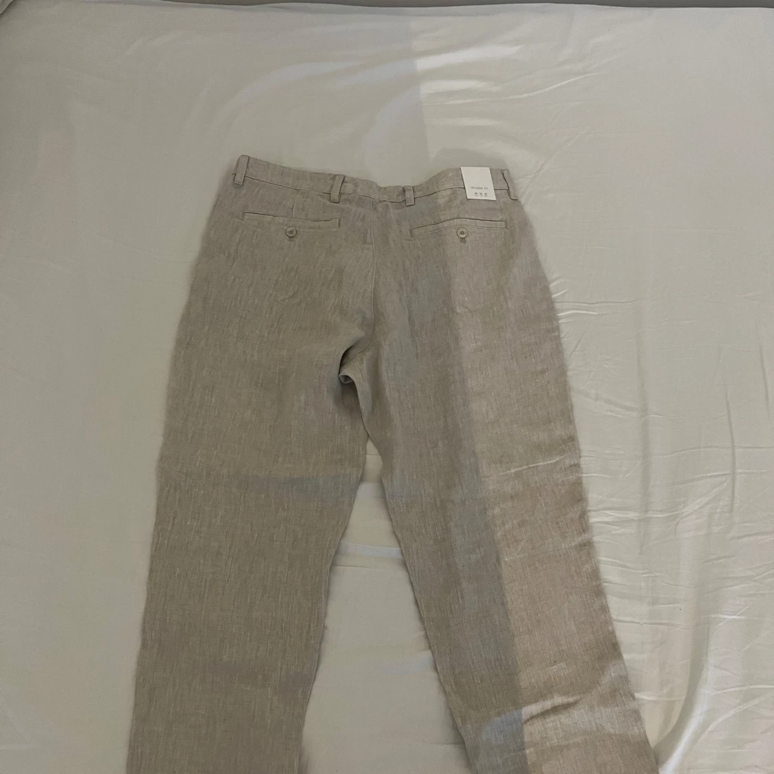 Beige linnebyxor från ZARA - 1