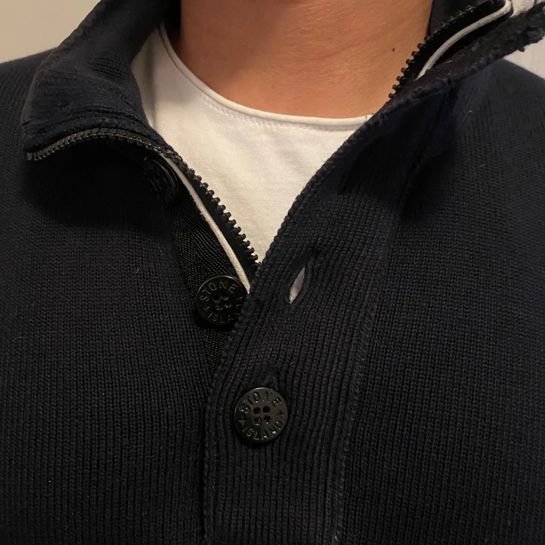 Mörkblå stickad tröja Stone Island - 1