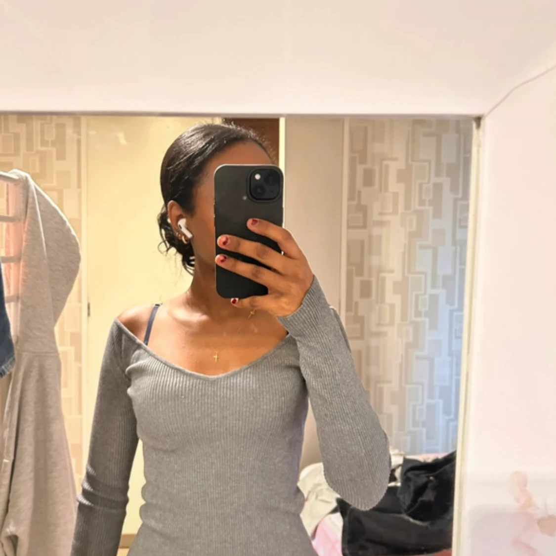 Grå ribbad långärmad topp