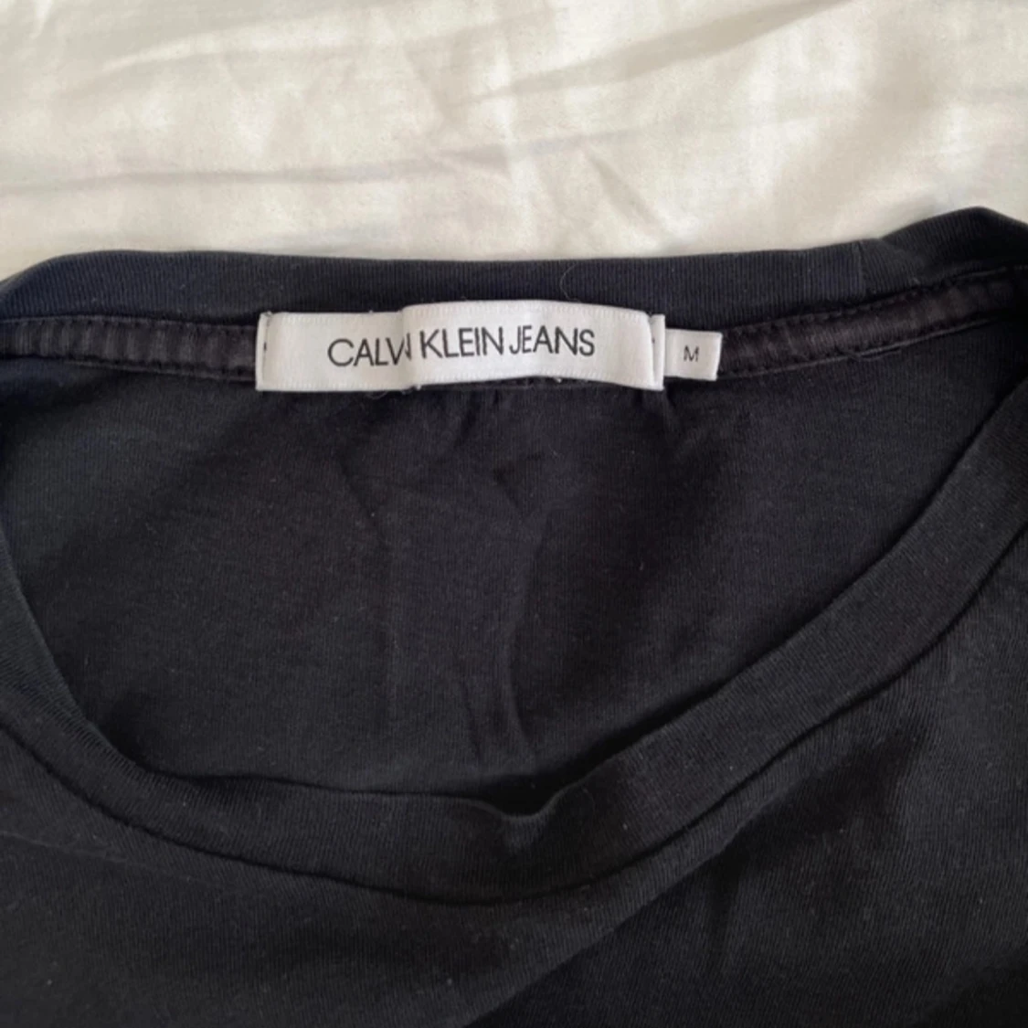 Svart t-shirt från Calvin Klein Jeans - 2