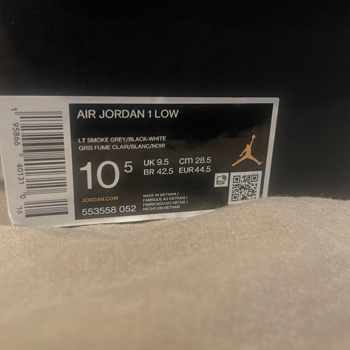 Nike Air Jordan 1 Low  - 1