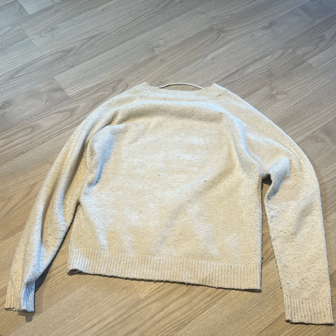 Beige stickad tröja från Vero Moda - 1