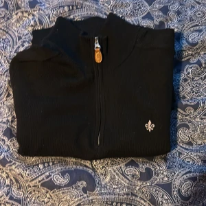 Morris halfzip  - Fin morris, skön att passa med allt 