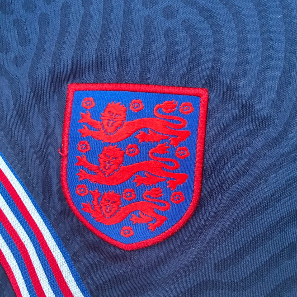 ENGLAND SHORTS DRY STRIKE EURO 2020 - NAVY/BLÅ/RÖD - 2
