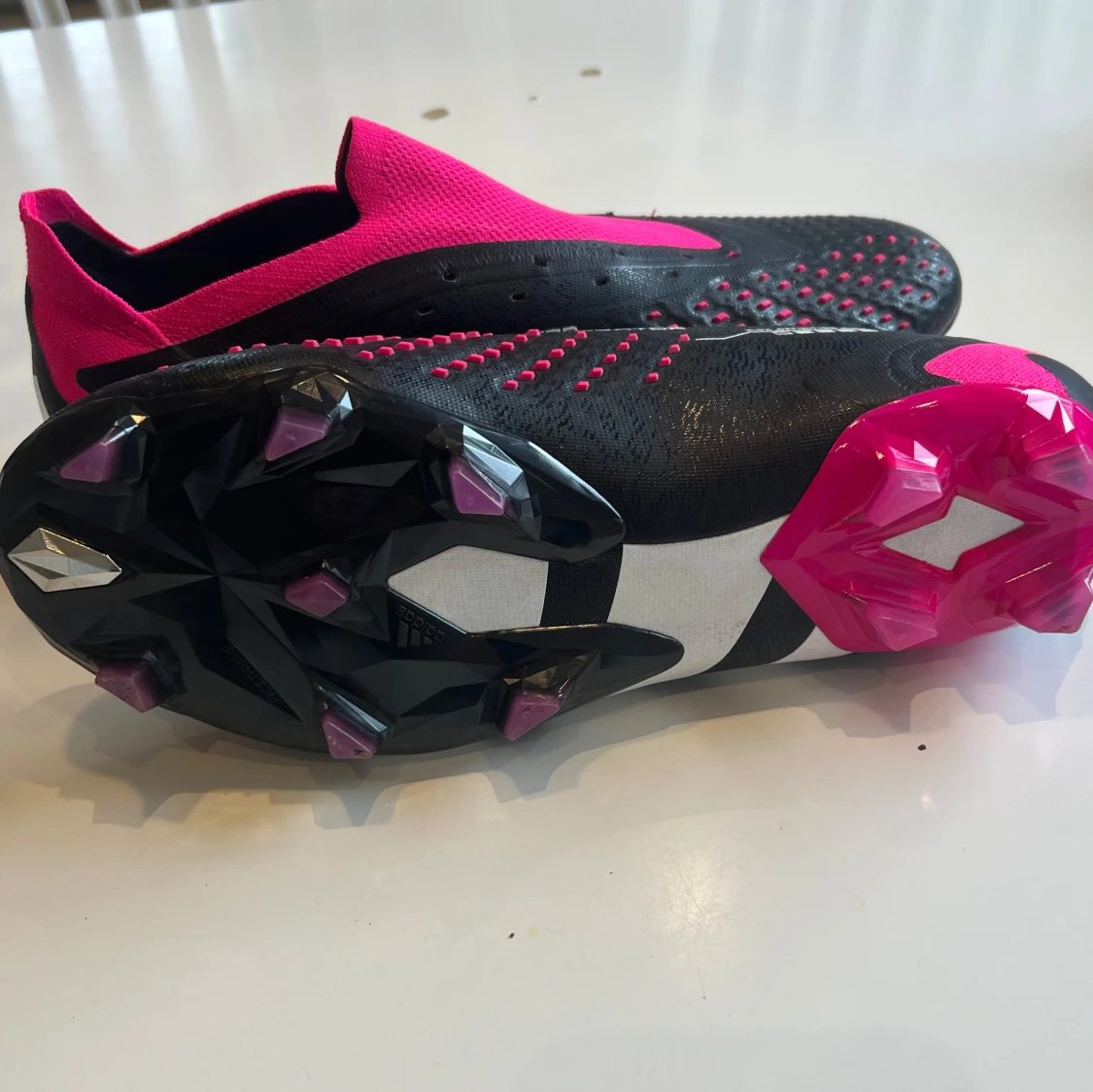 Adidas Predator fotbollsskor svart/rosa - 2