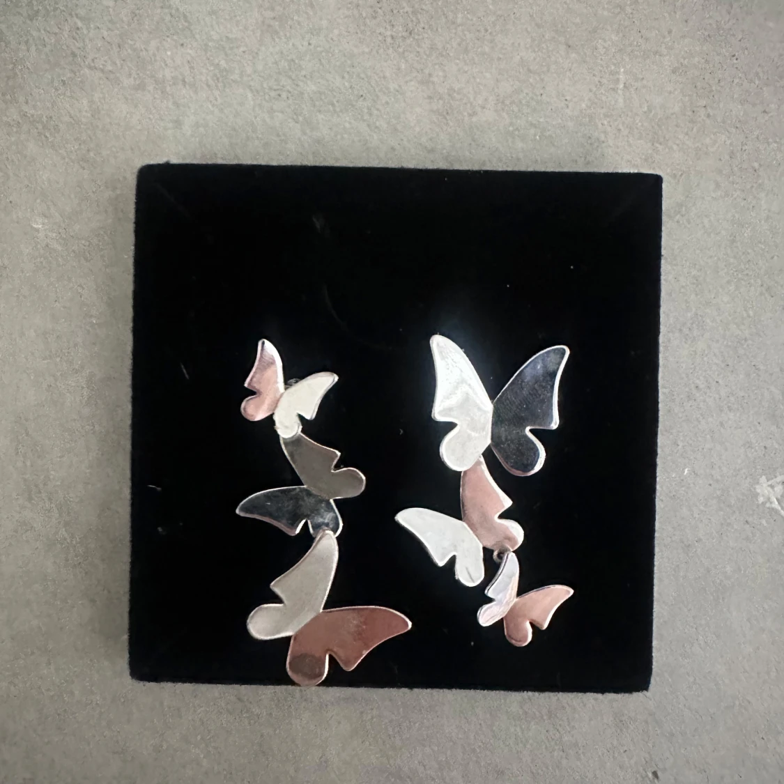Fjärils örhängen från Ioaku - 1