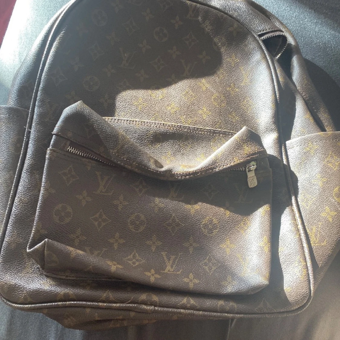 Brun ryggsäck med monogram - 3