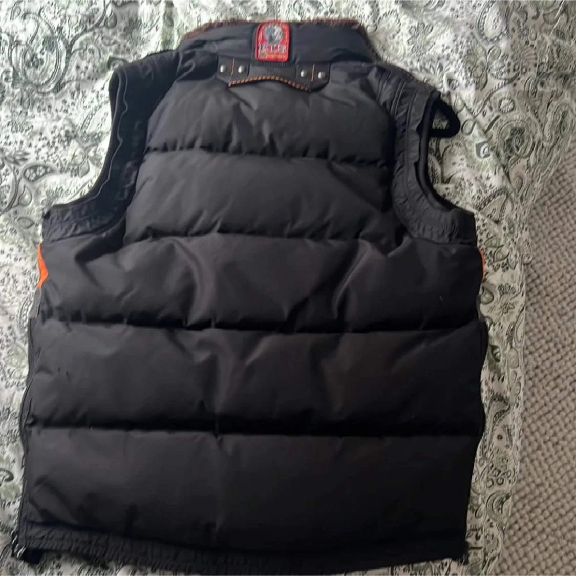 Svart dunväst från Parajumpers - 1