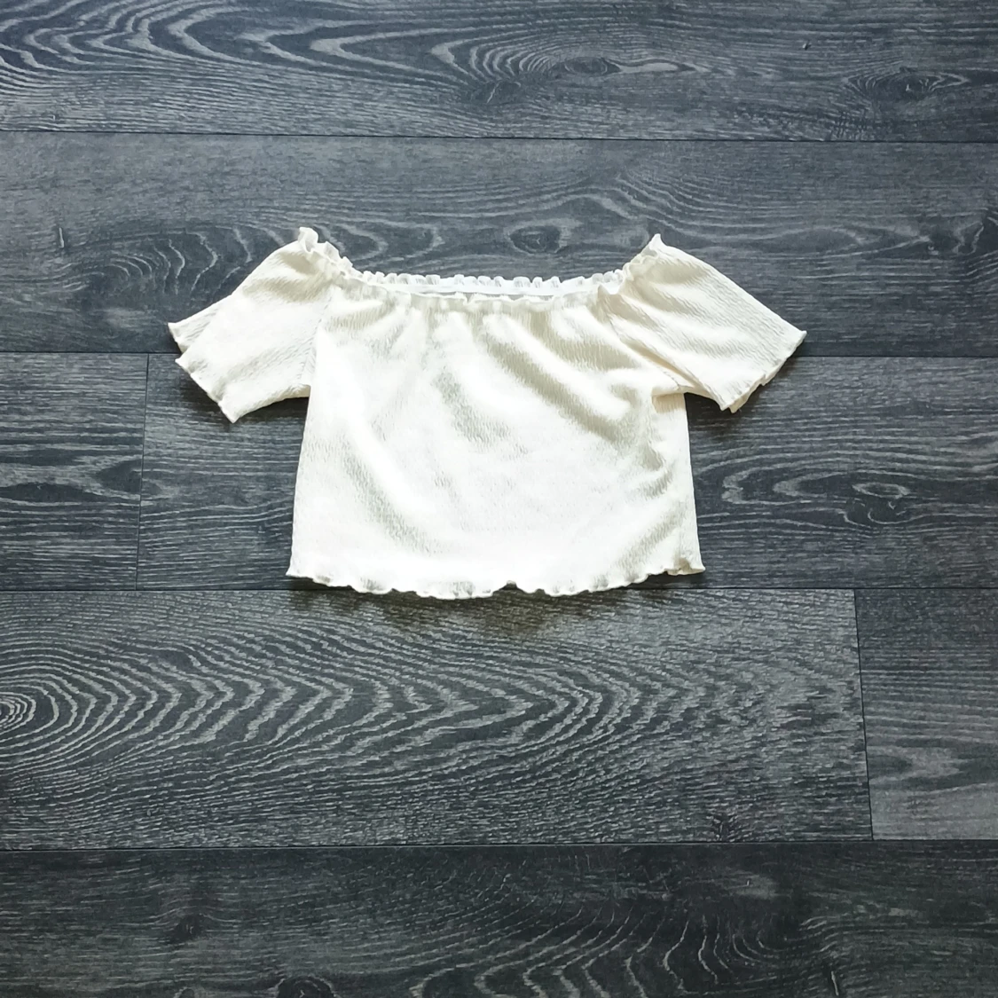 Ljusgul/beige offshoulder topp