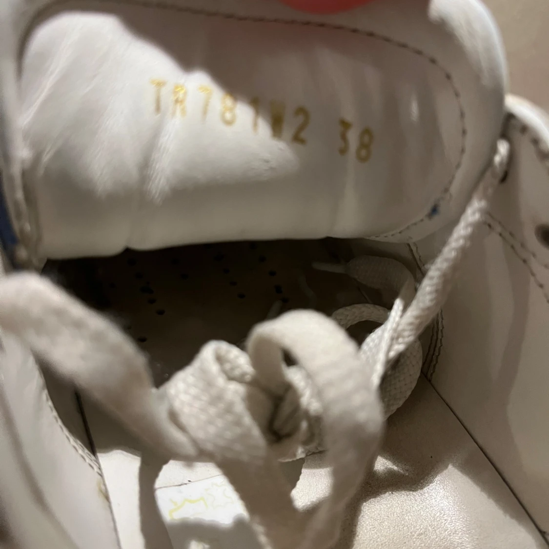 Valentino Garavani sneakers i vitt och blått - 1