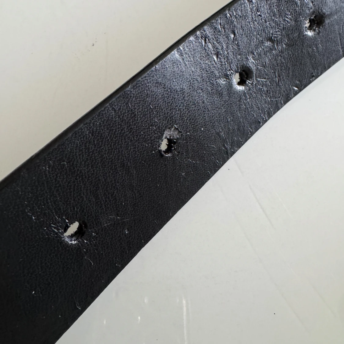 Svart bälte med glittrigt spänne - 1