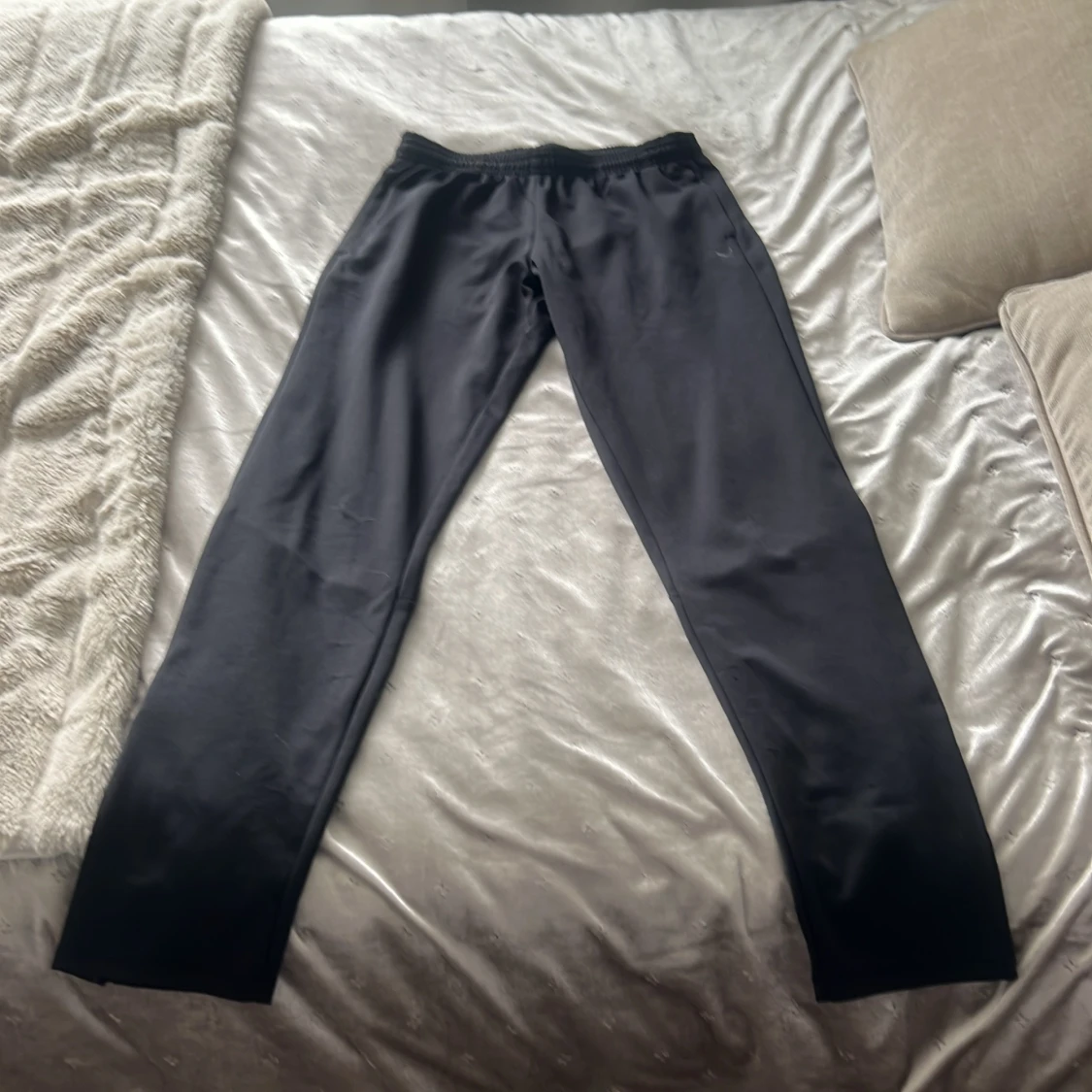 Svarta träningsbyxor från SOC - 1