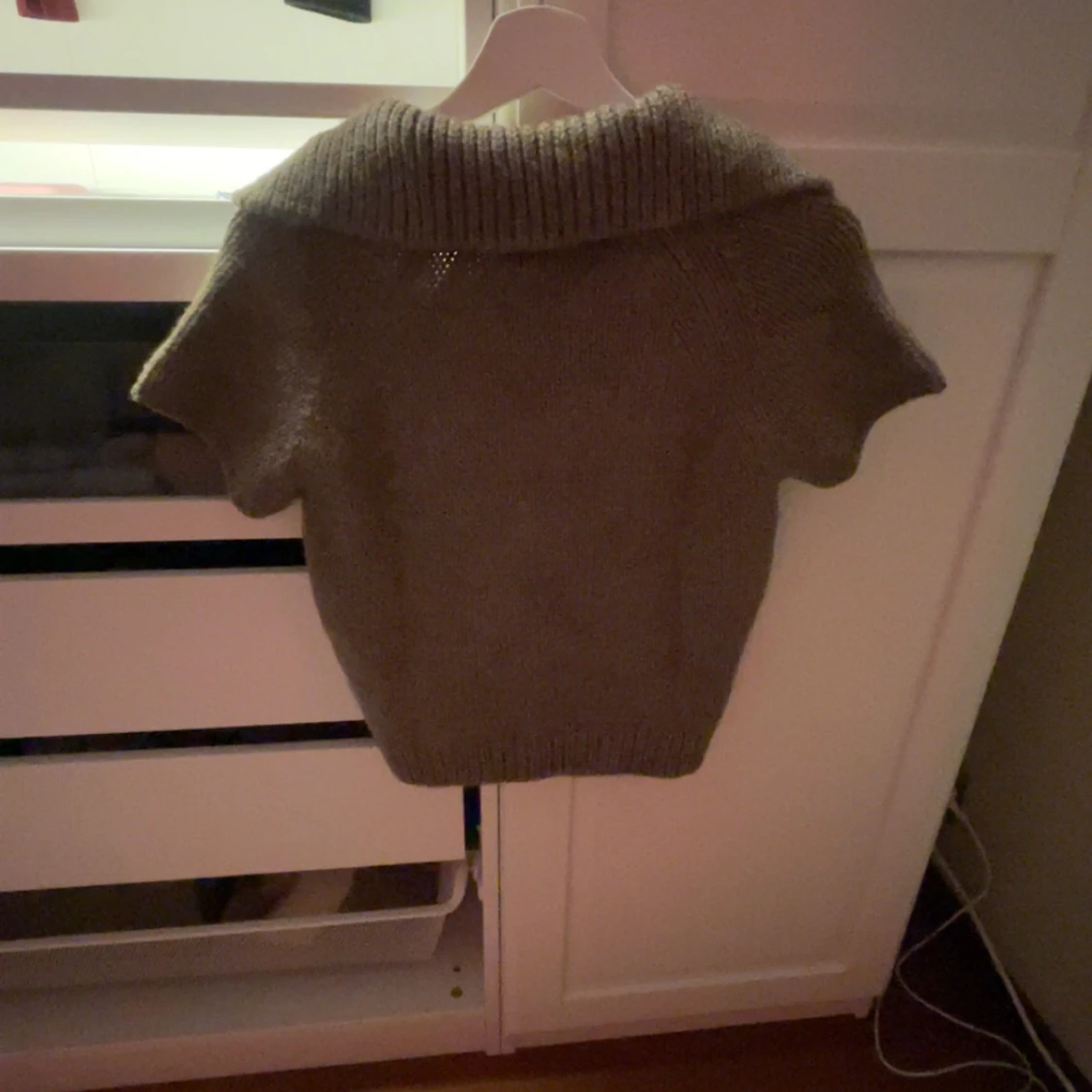 Stickad brun kortärmad kofta från Zara - 1