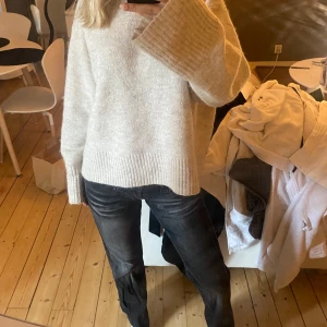 Svarta vintage jeans - Lågmidjade vintage jeans med snygga detaljer