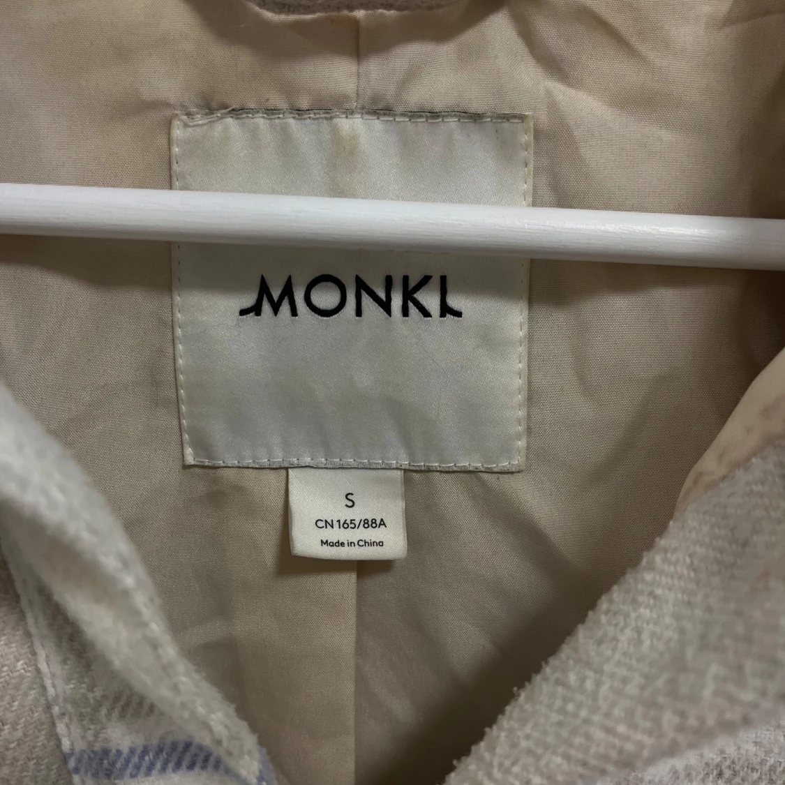 Beige rutig overshirt från Monki - 2