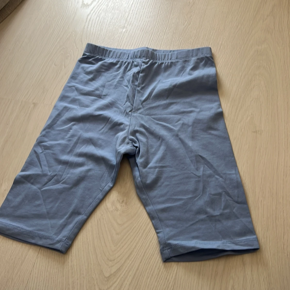Ljusblå cykelshorts från H&M - 1