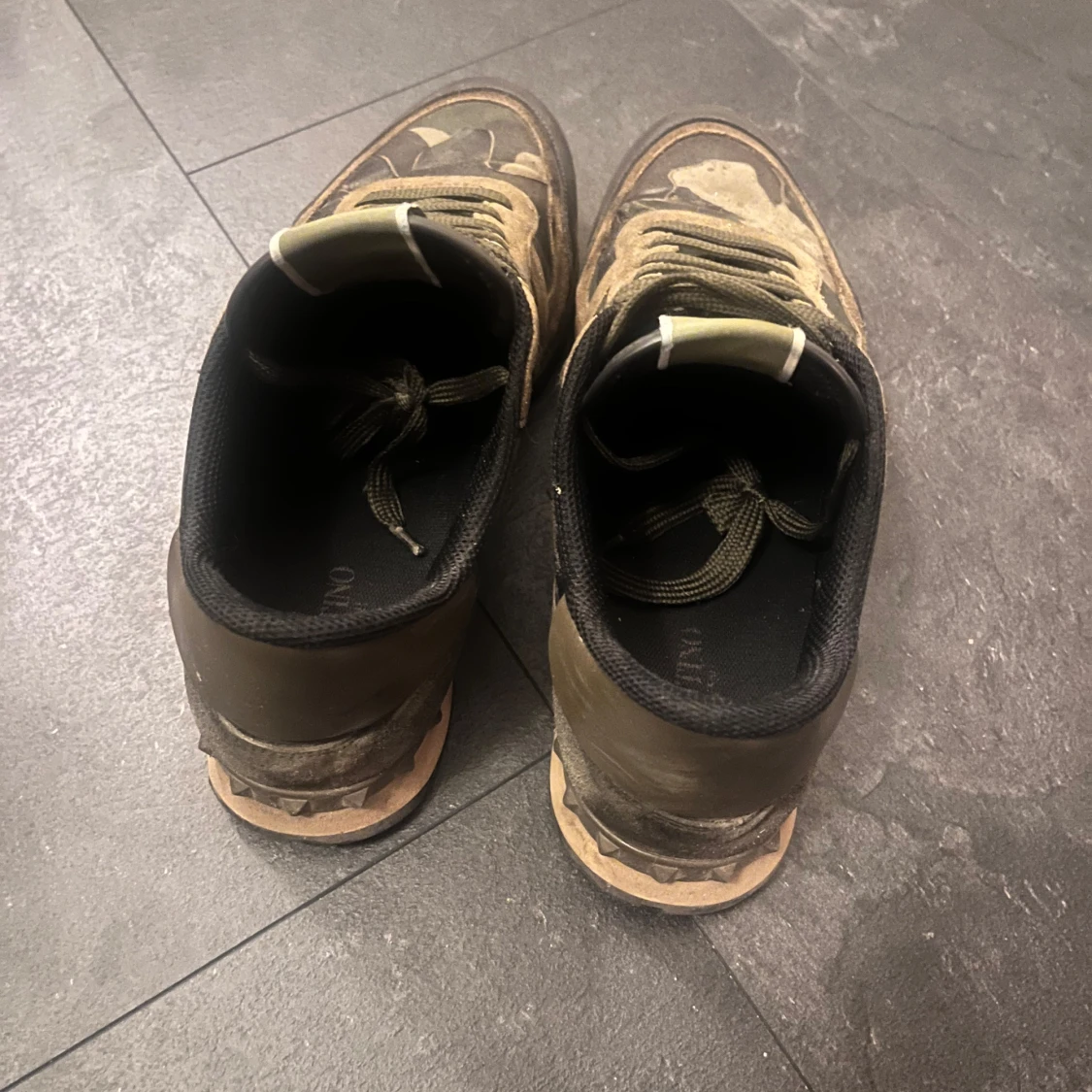 Valentino Garavani rockrunners  - 1